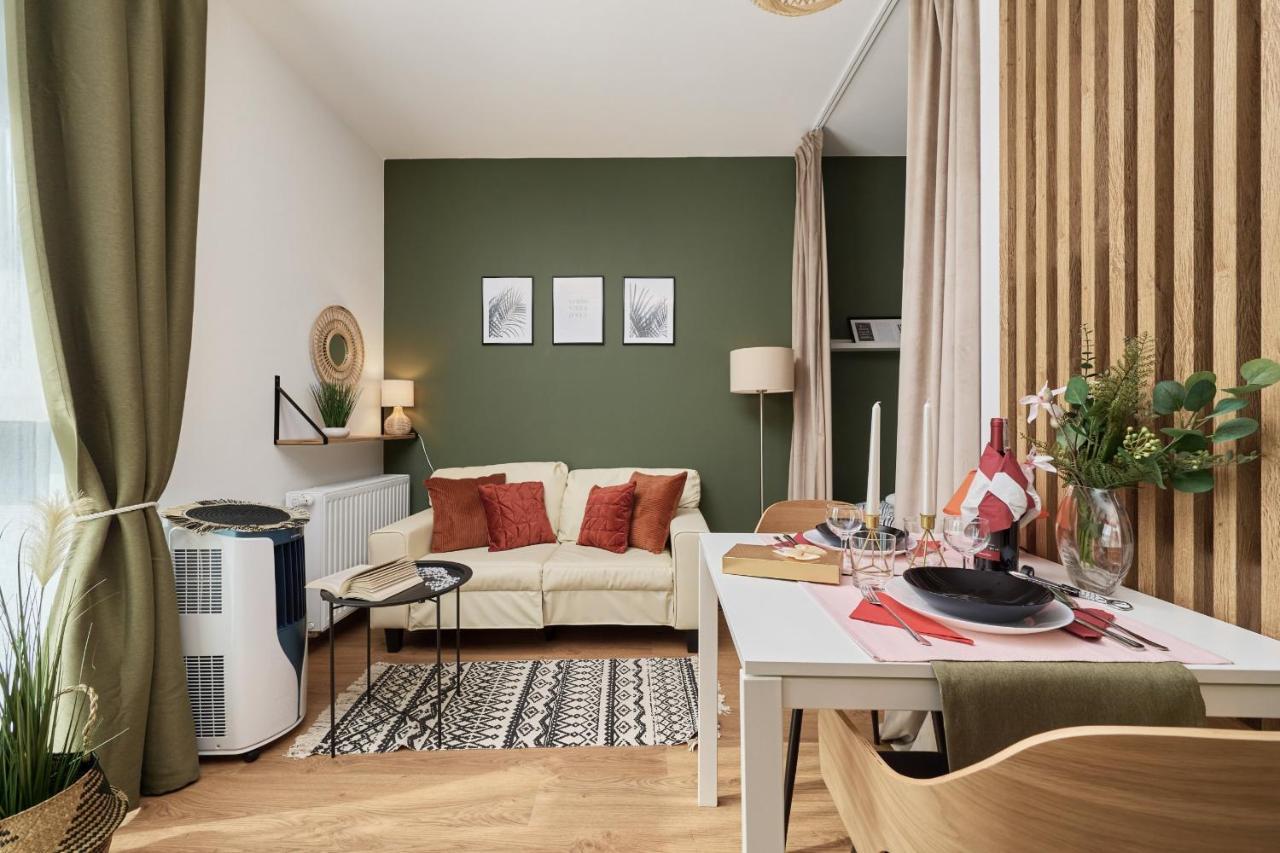 City Panorama Studio Apartments Jaworska 4 By Noclegi Renters Breslau Exterior foto